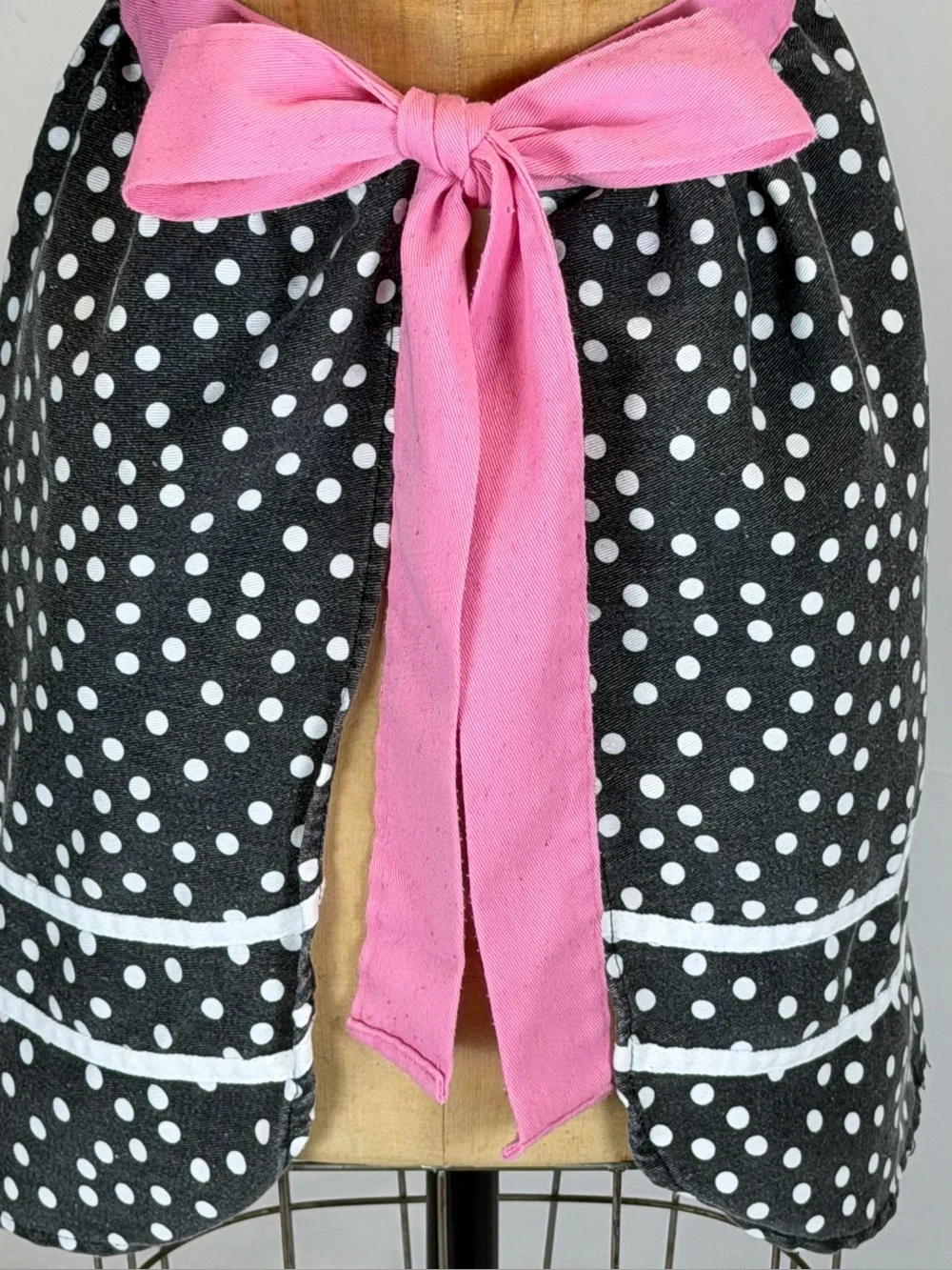 Kitchen apron full length back tie pink polka dot flower baking utility retro
